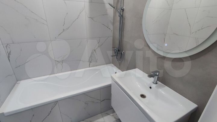 2-к. квартира, 55 м², 5/18 эт.