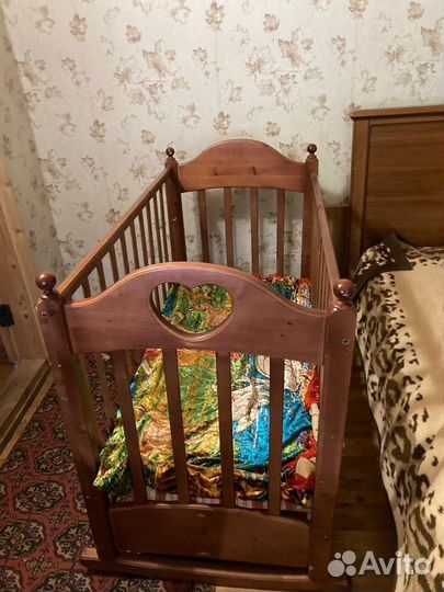 Детская кроватка