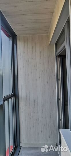 Отделка балкона ламинатом