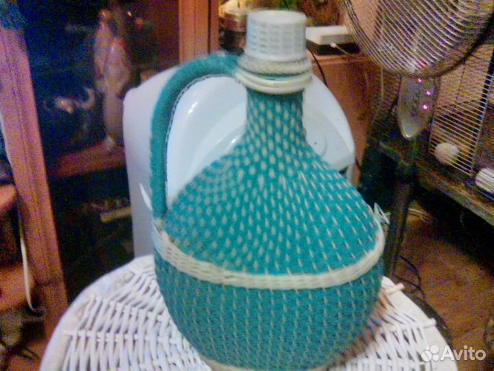 Винные бутыли в пластмассовой оплётке СССР