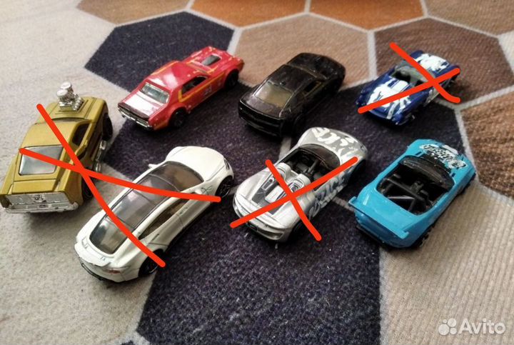 Модельки Hot Wheels 1:64