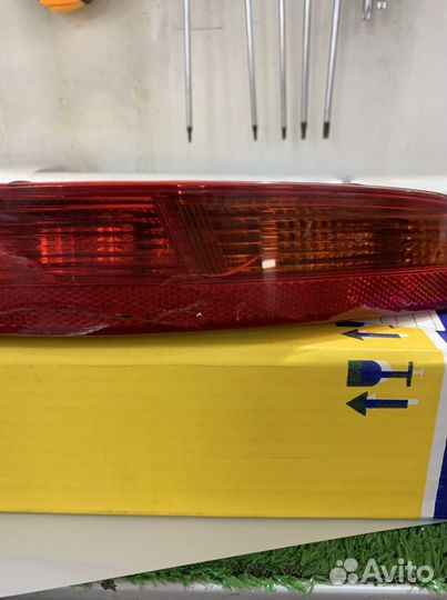 Фонарь задний правый в бампер Audi Q3