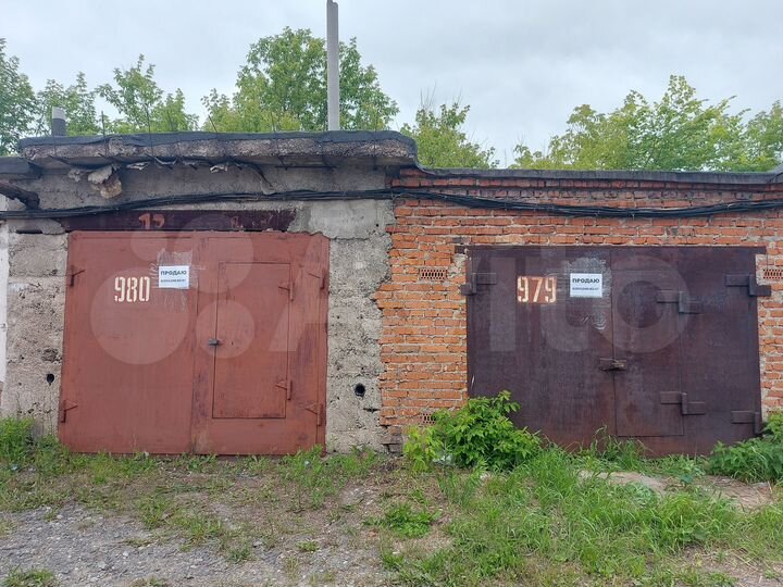 Гараж, > 30 м²