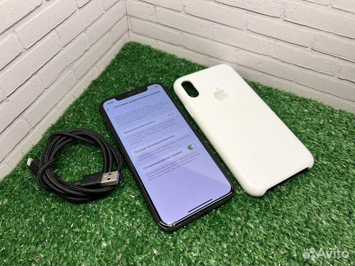 iPhone X, 64 ГБ
