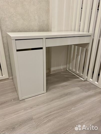 Письменный стол