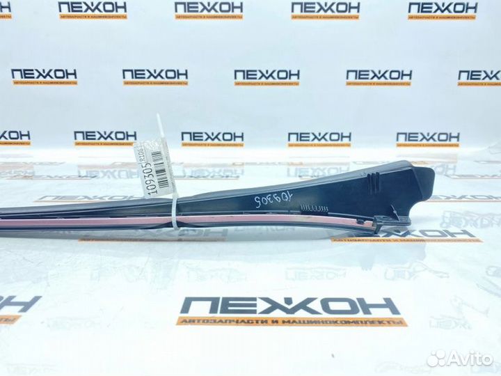 Молдинг лобового стекла левый Mercedes-Benz