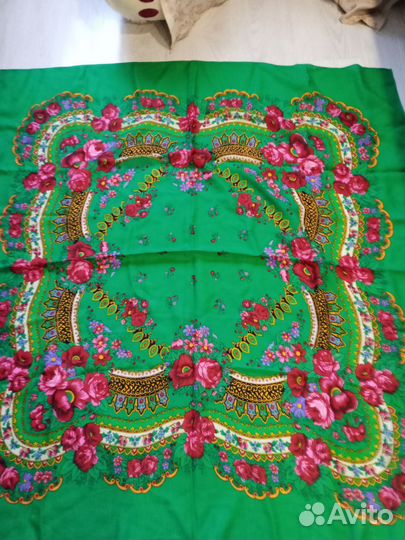 Шали большие и платки 20века