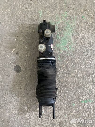 Амортизатор kdss toyota LC 200 48875-60021