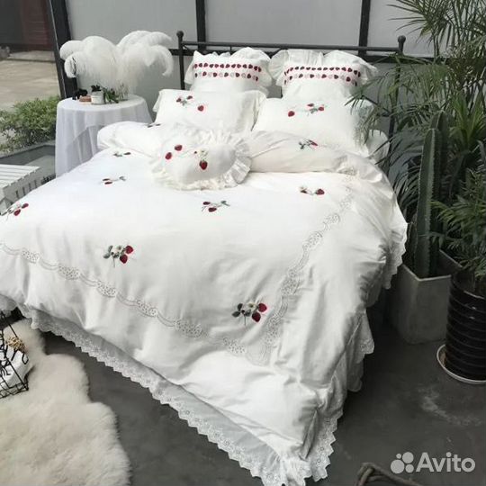 Постельное белье Люкс Сатин с клубничкой