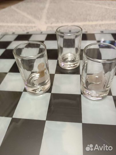 Шахматы подарочные из рюмок