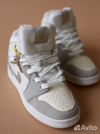 Кроссовки детские nike зима