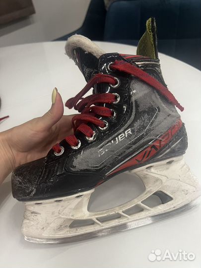 Хоккейные коньки bauer vapor x2.9