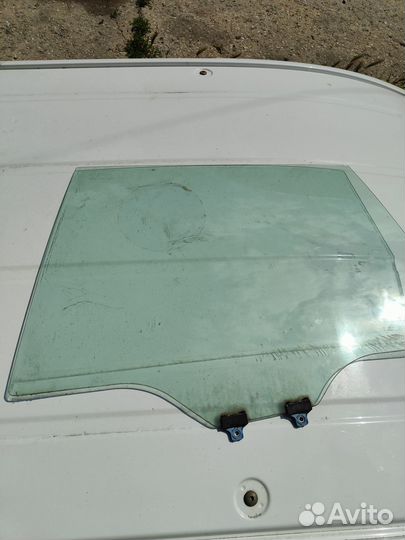 Subaru forester sh стекло двери задней левой