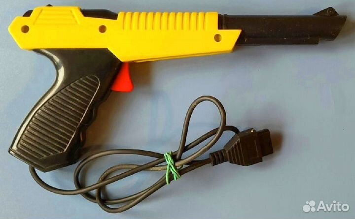 Джойстик и пистолет