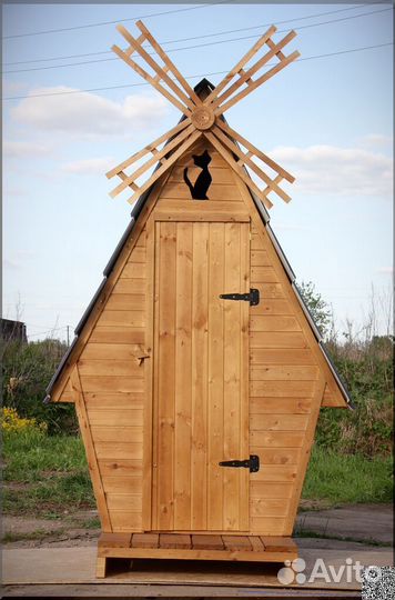 Дачный туалет деревянный