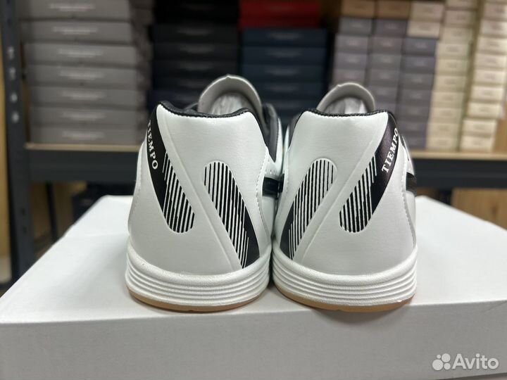 Футзалки Nike