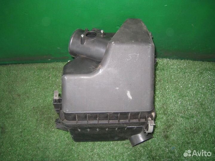 Корпус воздушного фильтра Toyota RAV4 A30 2007