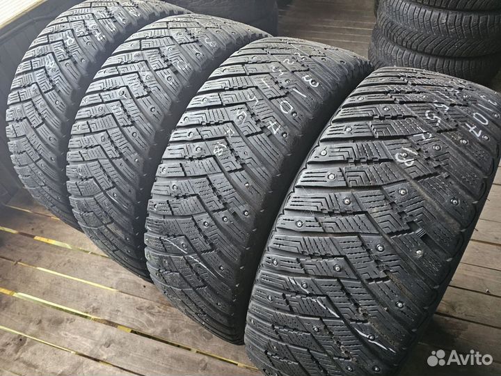 Goodyear UltraGrip Ice Arctic SUV 225/55 R18 102T