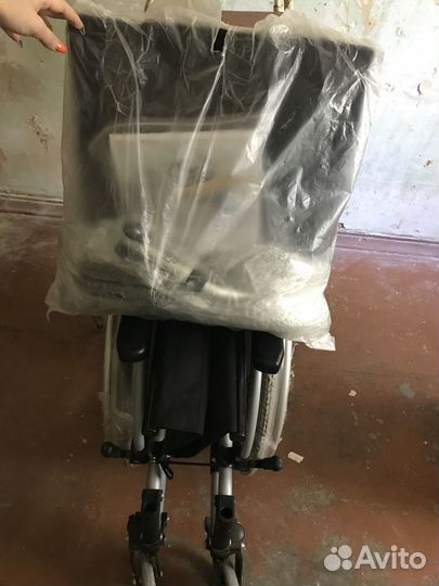 Инвалидная коляска новая