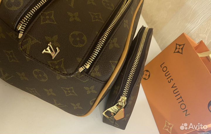 Louis Vuitton косметичка набор