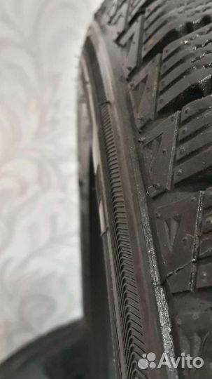 DoubleStar DS617 215/60 R17 96