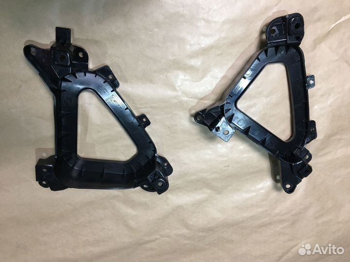Кронштейн задней стойки салона BMW X3 F25 10-14