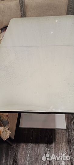 Кухонный стол стеклянный раздвижной