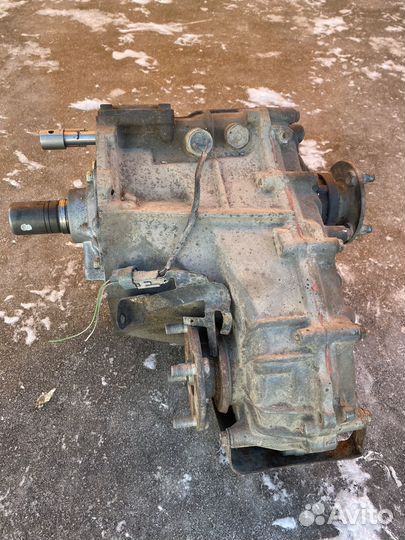 Коробка раздаточная Toyota Hilux 2kdftv 2.5