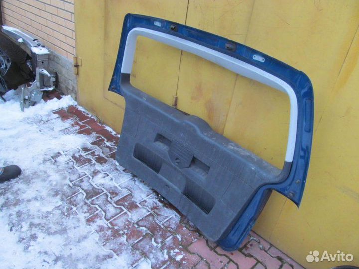 Дверь багажника Volkswagen Touran