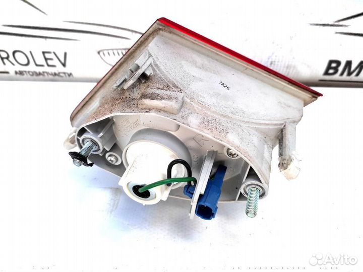 Фонарь в крышке багажника правый suzuki liana Suzu