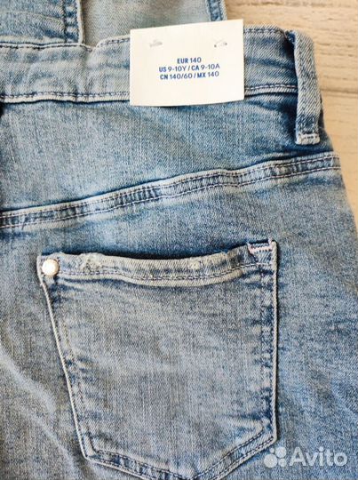 Новый джинсовый полукомбинезон шорты H&M 134-140