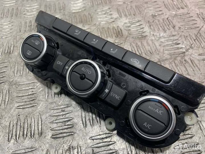 Блок управления климат-контролем Volkswagen Passat