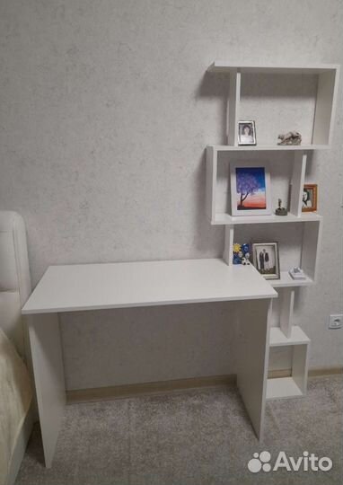 Письменный стол. новый