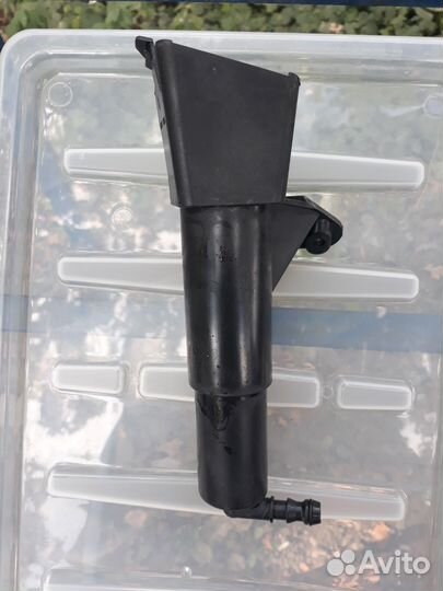 Фарсунка омывателя фар