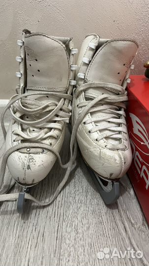 Фигурные коньки edea 200