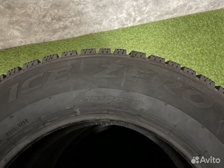 Pirelli Winter Ice Zero 205/55 R16 94T
