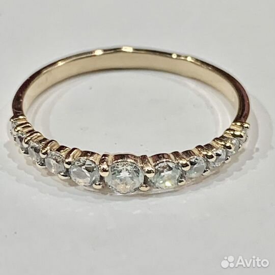Золотое кольцо с камнем