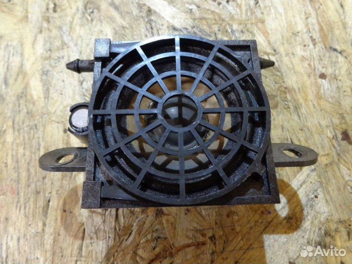 Динамик Audi A4 B7 AUK