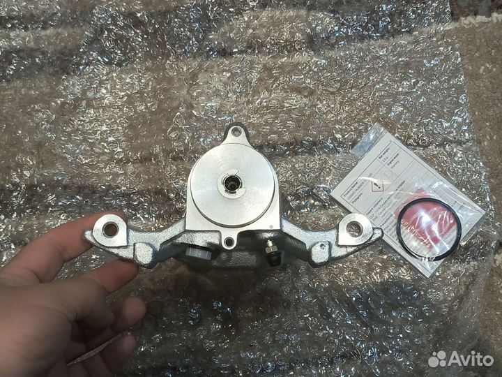 Новый суппорт задний правый Toyota Rav4 XA50