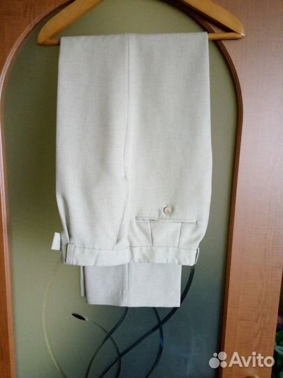 Мужской костюм с брюками