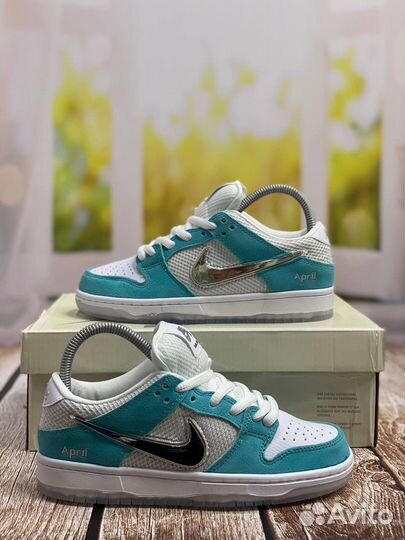 Кроссовки женские Nike dunk low pro April