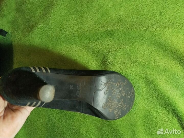 Ботинки женские 39 замша