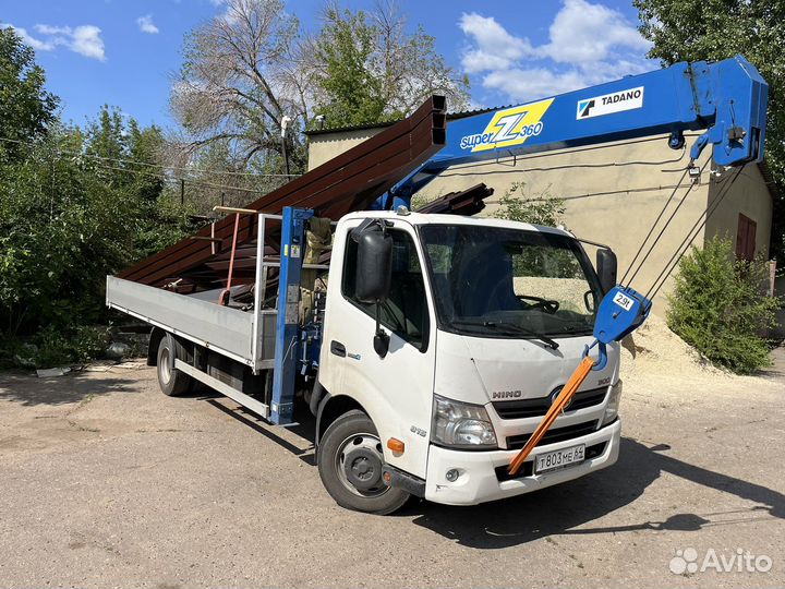 Hino 300 (Dutro) с КМУ, 2013