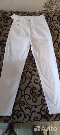 Джинсы новые