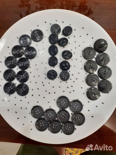 Пуговицы бу разные