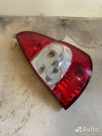 Приора универсал фонарь задний правый