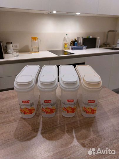 Пластиковые ёмкости для сыпучих продуктов