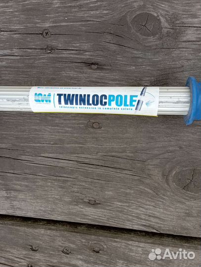 Черенок с резьбой для щётки и швабры