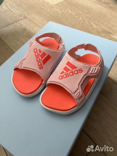 Босоножки для девочки adidas