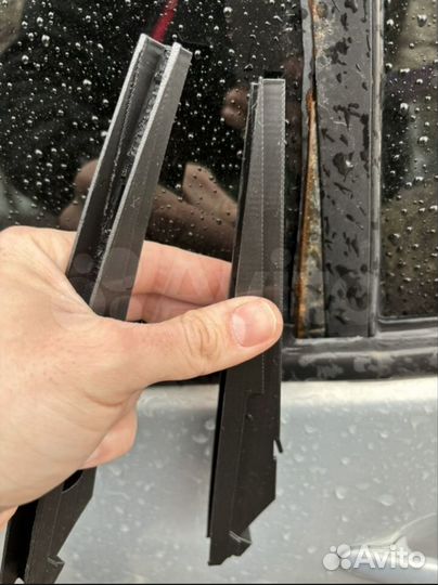 Вставка направляющей стекла Golf4/Bora